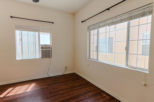 Photo - Garfield Avenue Apartments