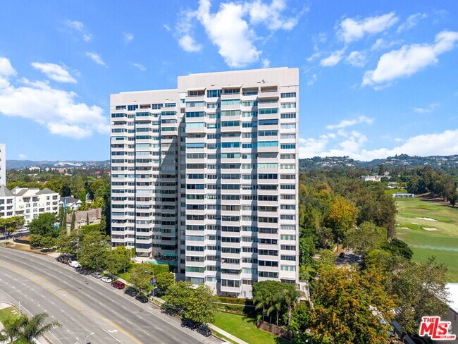 Building Photo - 865 Comstock Ave Unit 11C Rental