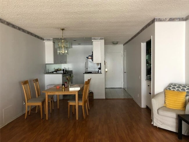 Dining Area - Formal Entry - 1828 Camden Ave Unit 203