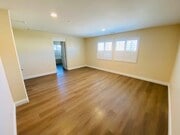 Photo - Large beautiful Home in the city of Ontario