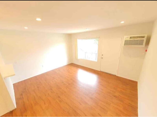Photo - 4660 Kester Ave Unit 206