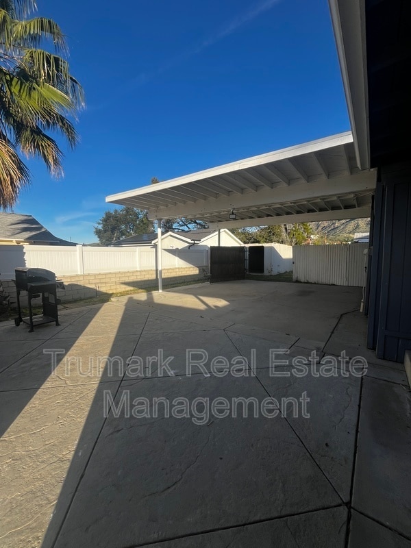 Photo - 8409 Wentworth St