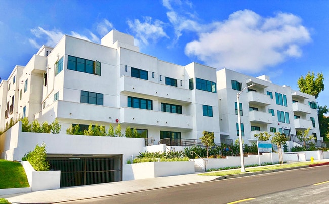 Photo - 859 S Lucerne Blvd Unit PH #2