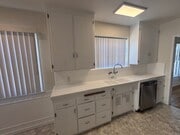 Photo - 400 N Howard St