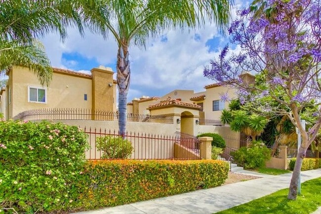 Building Photo - Stunning 2-Bed, 2-Bath Condo in Golden Hill – City Lights Community Unit APT 11
