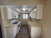 Kitchen - 229 West Tujunga Apartments