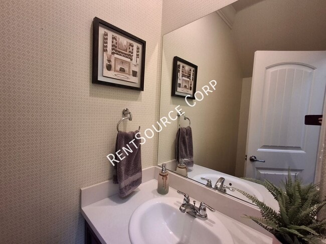 Photo - 24355 Verdugo Cir Unit V