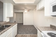 1BR, 1BA - 750SF - Kitchen/Dining Room - Nutwood Park Apartments