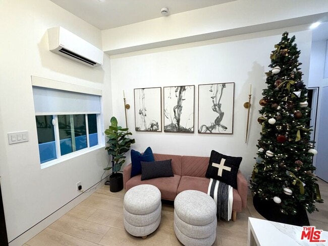 Photo - 5561 1/2 El Canon Ave