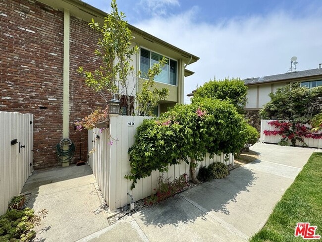 Photo - 5215 Sepulveda Blvd Townhome