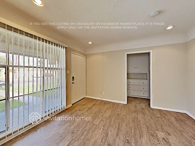 Photo - 1235 Oakhurst Dr