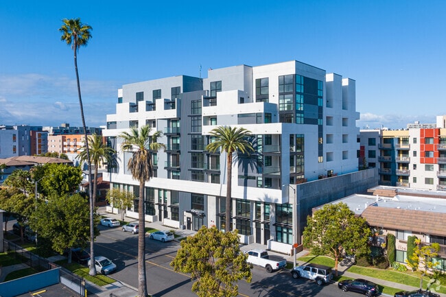 1112 Locust Ave Long Beach, CA 90813 - 1112 Locust