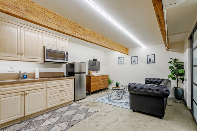 Photo - 3210 Descanso Dr