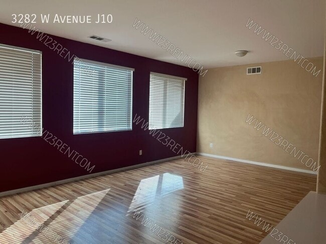 Photo - 3282 W Ave J 10