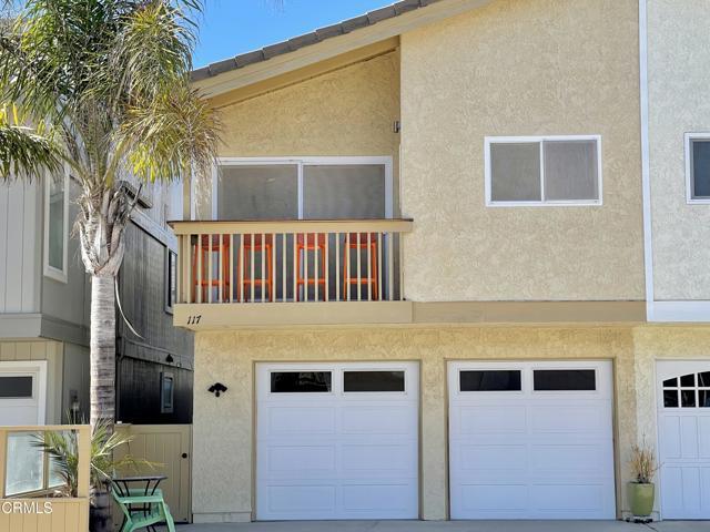Photo - 117 La Brea St