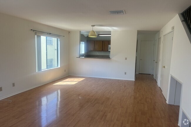 Building Photo - 8515 Saturn St Rental