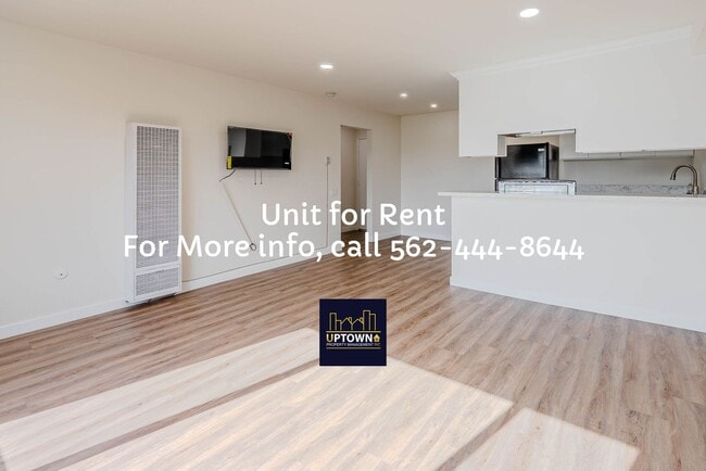 Building Photo - Breed Unit 207