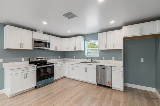 Photo - 13029 Herrick Ave Apartment
