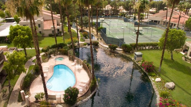 Gate Resort Feel Condo - Large 2/2 - 35200 Cathedral Canyon Dr Unit 90