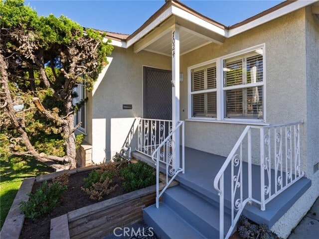 Photo - 7024 Alverstone Ave