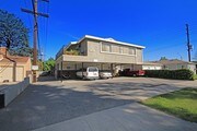 Primary Photo - 1412 N Keystone St Apartments