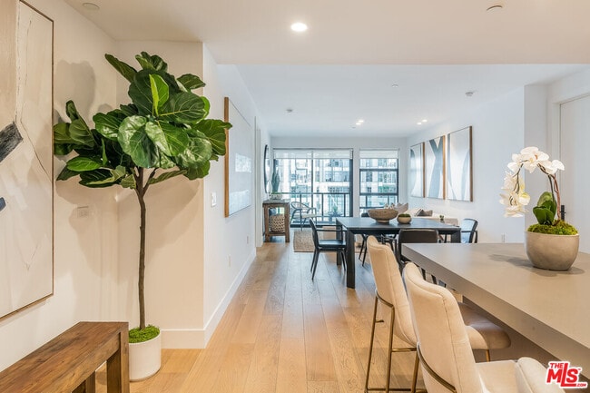 Photo - 10777 Wilshire Blvd Unit 404