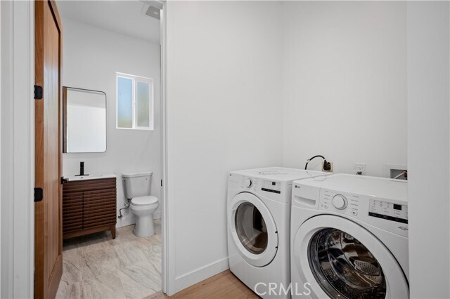 Photo - 10053 Amestoy Ave
