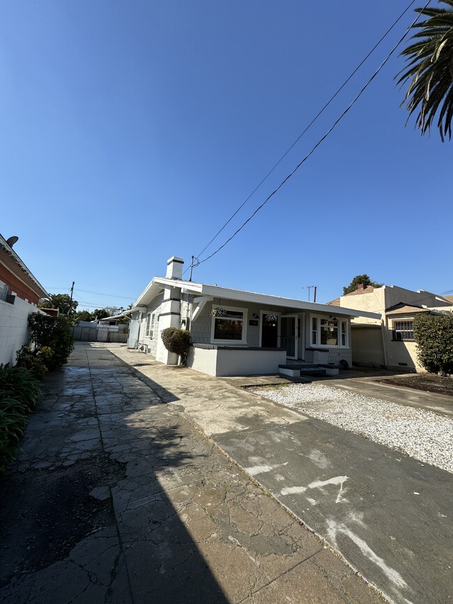Photo - 1183 N Normandie Ave
