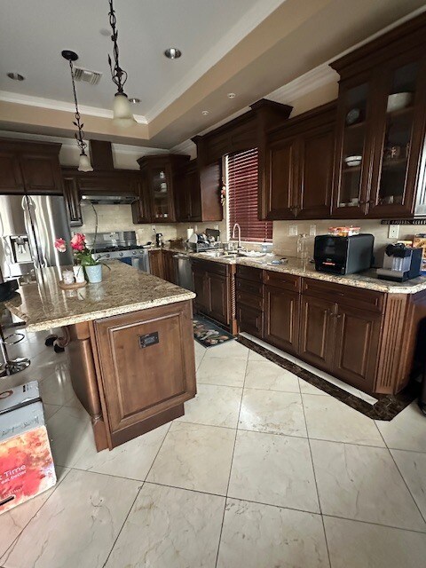 Photo - 2012 Graham Ave