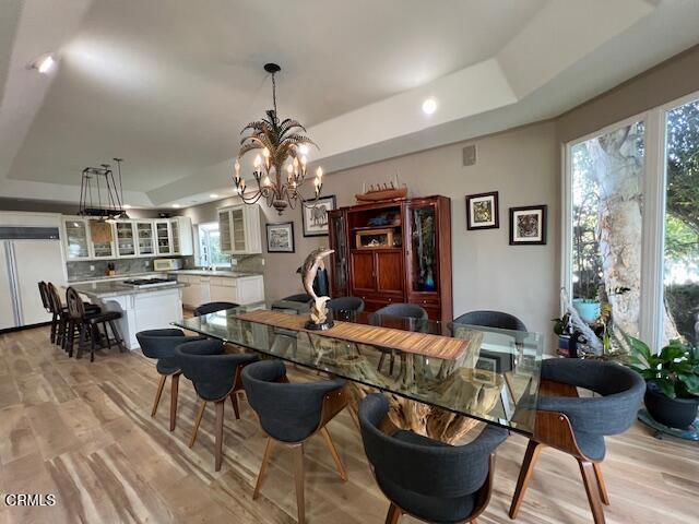 Photo - 988 Peninsula St