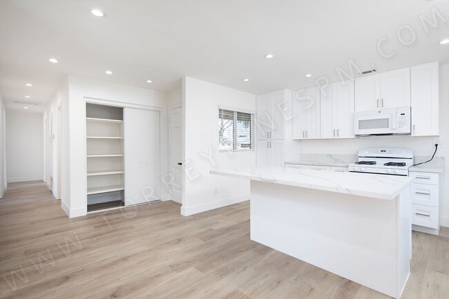 Photo - OPEN HOUSE: 10/25 10-11AM ~ 4BR Home with ...