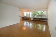 Photo - 8207 De Longpre Ave Apartment Unit 4