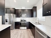 Photo - ~ AVAILABLE NOW ~ DUPLEX (RIGHT)