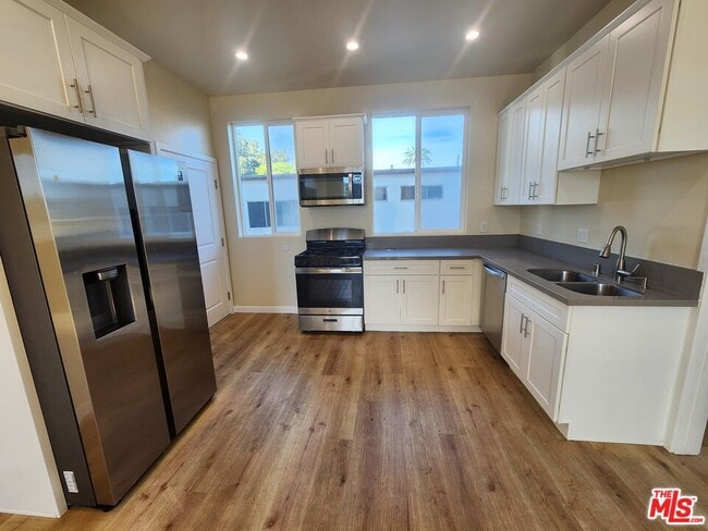 Photo - 2726 Cochran Ave Unit 202