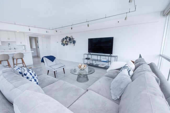 Photo - 1710 Avenida Del Mundo Unit Vacation Rental