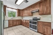 Photo - 2976 Lombardy Rd