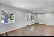 Photo - 625 W Olive St