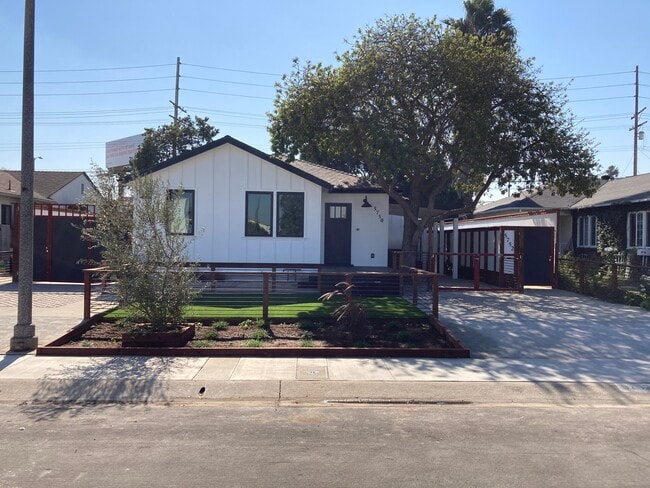 Building Photo - 5752 W 85th Pl Unit 5752