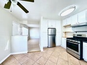 Photo - FOR RENT - 2 Br/1Ba 900 SF Cozy Single Sto... House