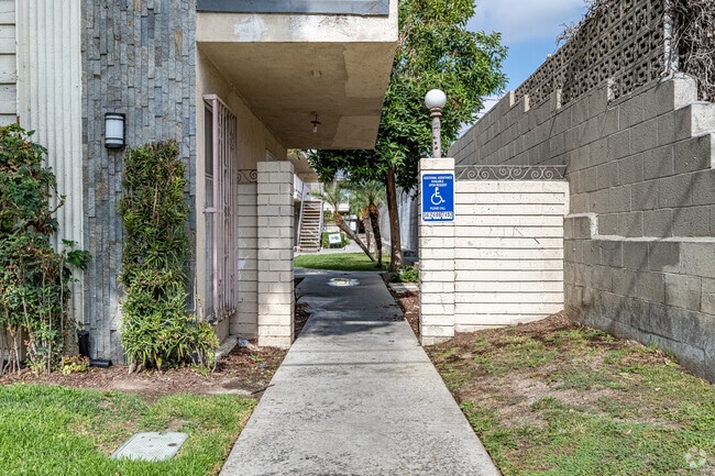 Entrance - 5447 Norwalk Blvd