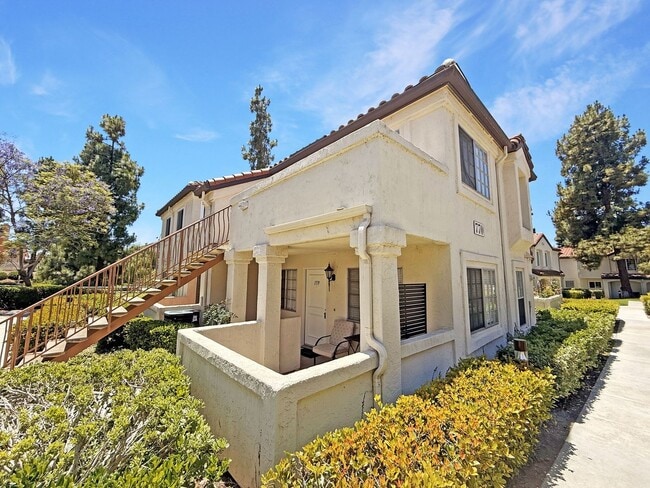 Spacious Studio Unit in Eastlake w/ AC! - Spacious Studio Condo Unit in Eastlake w/ AC! Unit 159