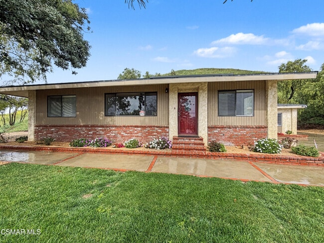 Building Photo - 2485 E Hillcrest Dr