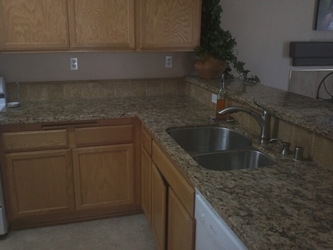 Photo - 2310 Signal Ave