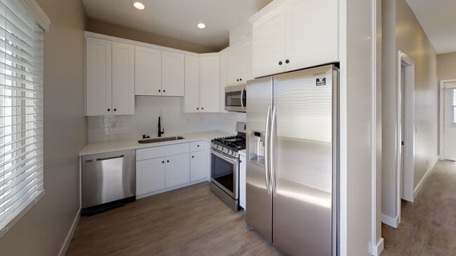 Photo - 4BD/2BA, Private Yard!