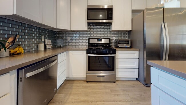 Photo - 5126 Ewing St