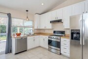 Photo - 3 Bedroom Home Located in Lake Forest