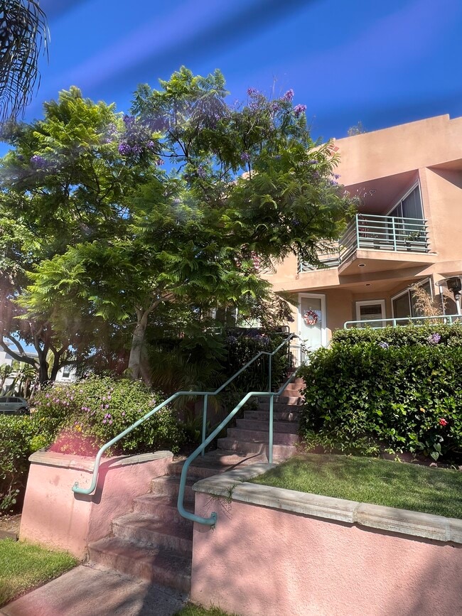 Photo - 207 Orange Ave Townhome