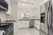 Photo - 1315 S Saltair Ave Unit 203