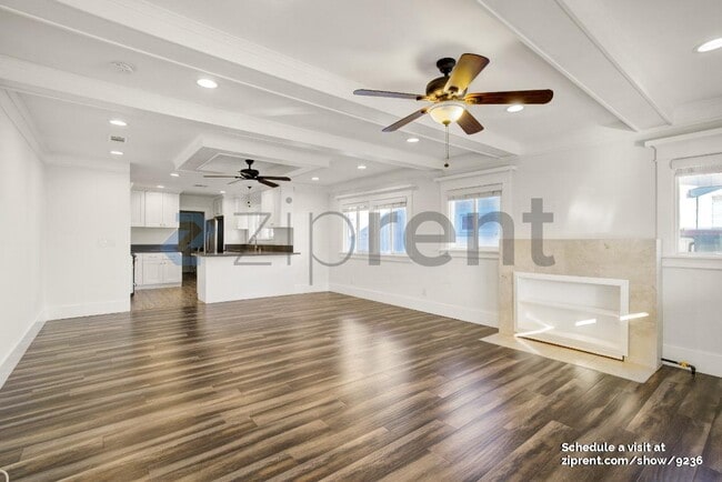 Photo - 4315 La Salle Ave