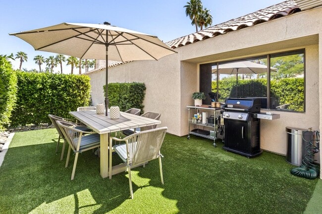 Photo - 303 Forest Hills Dr